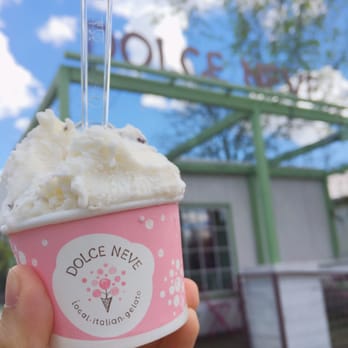 Dolce Neve - small stracciatella or however you spell it - Gelato Near Me - Austin, Texas Dolce Neve - small stracciatella or however you spell it - Gelato Near Me - Austin, Texas