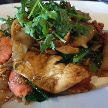 On's Thai Kitchen - Pad see ew - Thai Near Me - Saint Paul, Minnesota On's Thai Kitchen - Pad see ew - Thai Near Me - Saint Paul, Minnesota