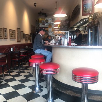 Glen's Dinette - American Near Me - Babylon, New York Glen's Dinette - American Near Me - Babylon, New York