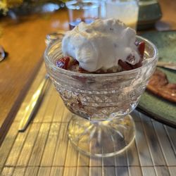 Stewart Inn - Strawberry Shortcake for breakfast ? Genius !