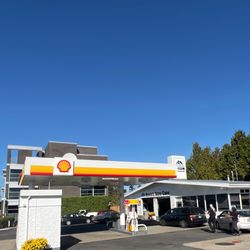 Kevin’s Auto Care / Shell - Station