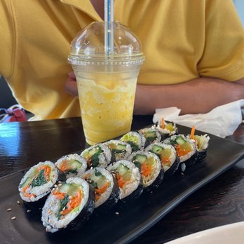 Oshio - Veggie Kim bab & Mango bobba smooty - Korean Near Me - Chico, California