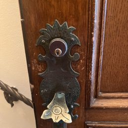Front door full Mortis set. Mario repaired and keyed the door. Front door full Mortis set. Mario repaired and keyed the door.