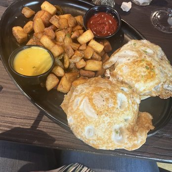 Honey Uninhibited - Covington - Second plate of my crab cake benny - Breakfast & Brunch Near Me - Covington, Kentucky