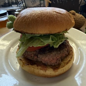 Icebox Cafe - A beautiful burger! - Cafes Near Me - Norfolk, Connecticut Icebox Cafe - A beautiful burger! - Cafes Near Me - Norfolk, Connecticut