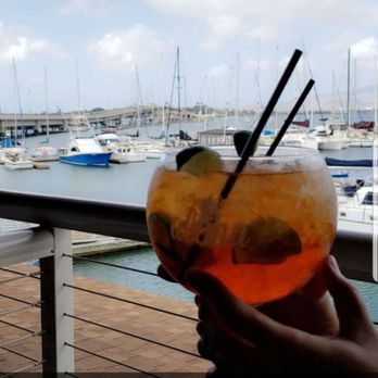 Restaurant 604 - Fish bowl - Breakfast & Brunch Near Me - Honolulu, Hawaii Restaurant 604 - Fish bowl - Breakfast & Brunch Near Me - Honolulu, Hawaii