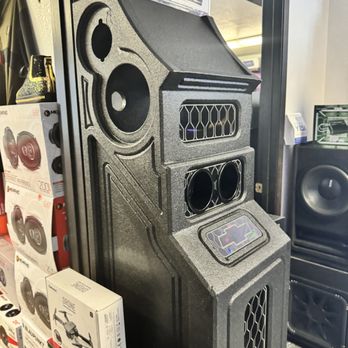 Hugo Sonido - Car Stereo Installation Near Me - Ceres, California Hugo Sonido - Car Stereo Installation Near Me - Ceres, California