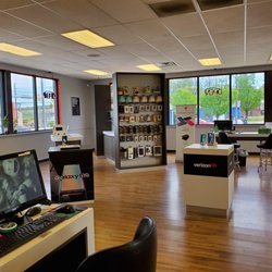 Verizon Authorized Retailer