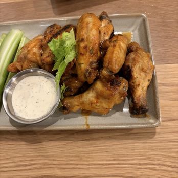 101 Craft Kitchen - Smoked & Grilled Wings - New American Near Me - Mason, Ohio