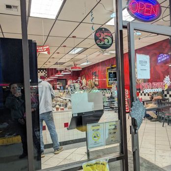 Cold Stone Creamery - Open - Ice Cream & Frozen Yogurt Near Me - Eagle River, Alaska