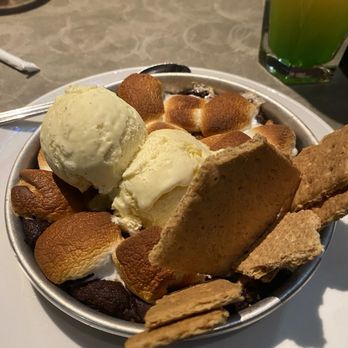 BJ's Restaurant & Brewhouse - S'mores pizookie - New American Near Me - Lakewood, Colorado BJ's Restaurant & Brewhouse - S'mores pizookie - New American Near Me - Lakewood, Colorado