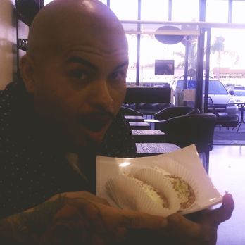 Poul's Bakery - Yummy cannoli - Bakeries Near Me - Costa Mesa, California