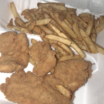 Alexis Diner - Chicken fingers and garlic fries. Underwhelming. - Diners Near Me - Newburgh, New York