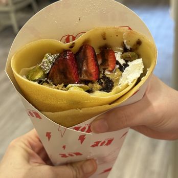 Remicone - Dubai strawberry crepe, yum!! - Ice Cream & Frozen Yogurt Near Me - Irvine, California Remicone - Dubai strawberry crepe, yum!! - Ice Cream & Frozen Yogurt Near Me - Irvine, California