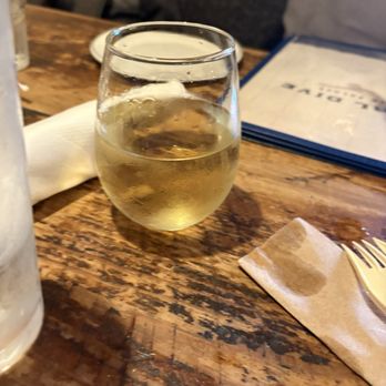 Pearl Dive Oyster Palace - Sauvignon blanc - Seafood Near Me - Washington, DC, District of Columbia Pearl Dive Oyster Palace - Sauvignon blanc - Seafood Near Me - Washington, DC, District of Columbia