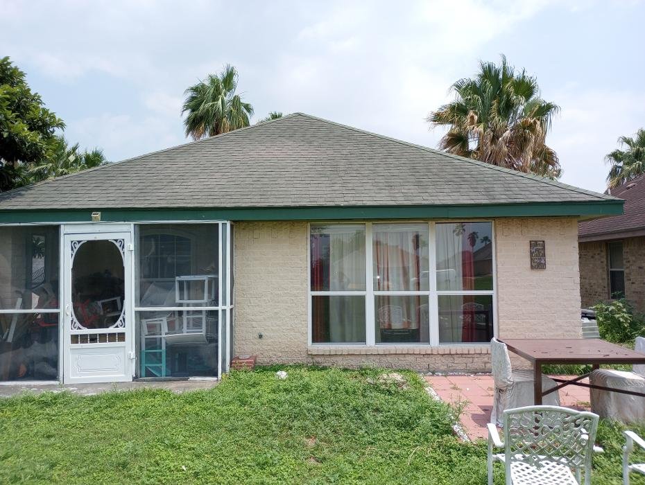 Slide of Lone Star Roofing N Solar