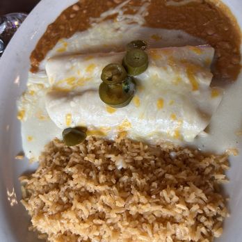 Las Palmas Mexican Restaurant - Cheese Enchiladas of sour cream - Mexican Near Me - Mansfield, Texas