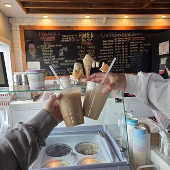 Kafe Toribashi - Sugar-free Vanilla Latte and Caramel Latte - Cafes Near Me - Monterey, California