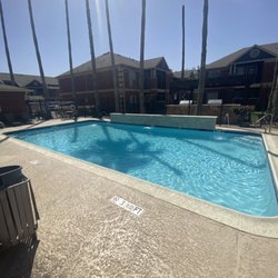 Westport Apartments - Sparkling POOL!!