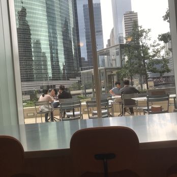 Blue Bottle Coffee - Wolf Point - Coffee & Tea Near Me - Chicago, Illinois