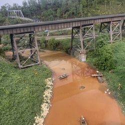 Western Pennsylvania Model Railroad Museum - Can you spot the deer?