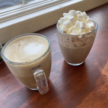 Smachna Kawa - Vanilla cappuccino and mocha latte - Coffee & Tea Near Me - Bordentown, New Jersey Smachna Kawa - Vanilla cappuccino and mocha latte - Coffee & Tea Near Me - Bordentown, New Jersey