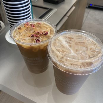 Intelligentsia Coffee - Pistachio rose latte & chai latte - Coffee & Tea Near Me - Pasadena, California