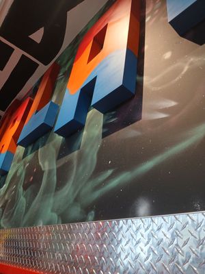 Dave's Hot Chicken by null