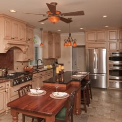 Hantel Kitchens & Baths