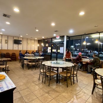 Macau Cafe - 01.26.23 dining room - Chinese Near Me - Sacramento, California