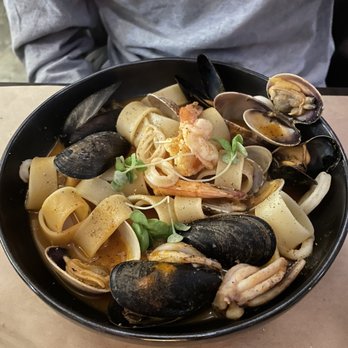 Da Claudio - Calamarata - Italian Near Me - New York, New York Da Claudio - Calamarata - Italian Near Me - New York, New York