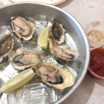 Claw Shack - Half a dozen oysters - Cajun/Creole Near Me - San Jose, California