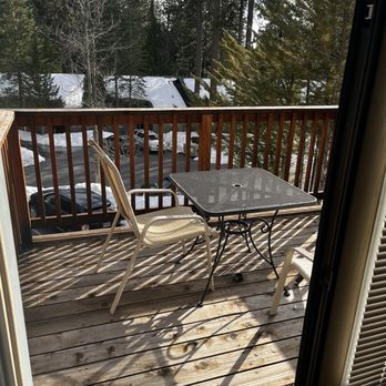 Mountain Retreat Resort - Balcony from living room - Hotels Near Me - Arnold, California Mountain Retreat Resort - Balcony from living room - Hotels Near Me - Arnold, California