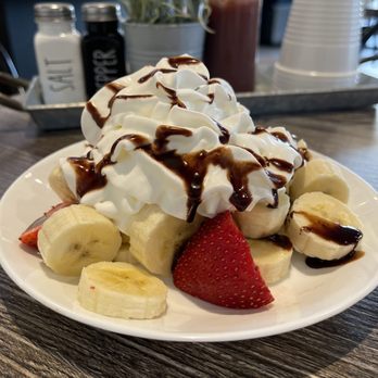 uniQue bite eatery - Fruity Creamy Chocolaty - New American Near Me - Indio, California