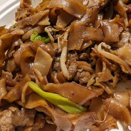 Beef chow fun Beef chow fun
