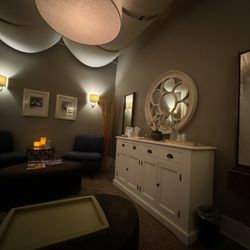 SoCa Day Spa - Waiting room.