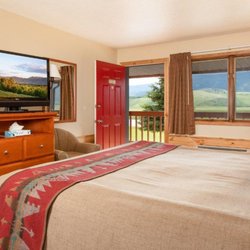 Flat Creek Inn