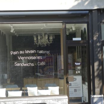 Bread Store - la vitrine - Bakeries Near Me - Lausanne, VD