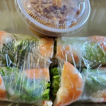 Patê Vietnamese Cuisine - One of two orders, summer rolls - Vietnamese Near Me - Honolulu, Hawaii Patê Vietnamese Cuisine - One of two orders, summer rolls - Vietnamese Near Me - Honolulu, Hawaii