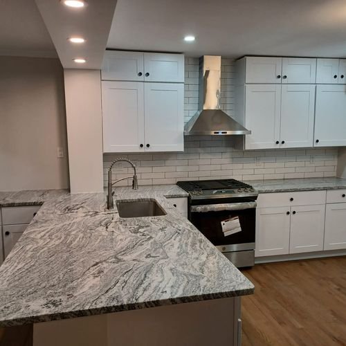 Slide of Perla Construction