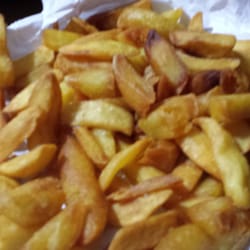 Wok - This is what i received in my delivery order tonight. Everything else generally nice and the beef curry is very tasty. Just skip the chips