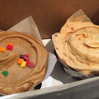 Baked & Wired - Left: dirty chai Right: pretty bitchin' - Bakeries Near Me - Washington, DC, District of Columbia