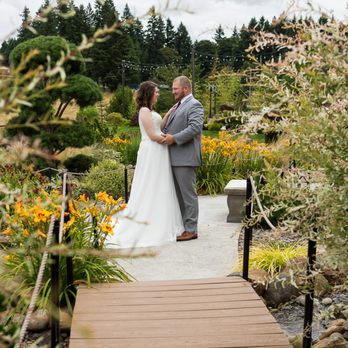 Red Barn Villa - A beautiful summer wedding held at Red Barn Villa in Oregon City. - Venues & Event Spaces Near Me - Oregon City, Oregon Red Barn Villa - A beautiful summer wedding held at Red Barn Villa in Oregon City. - Venues & Event Spaces Near Me - Oregon City, Oregon