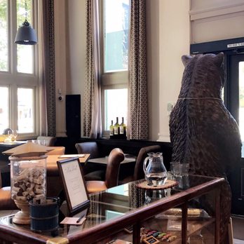 Knights Bridge Winery - Wine Tasting Room Near Me - Calistoga, California Knights Bridge Winery - Wine Tasting Room Near Me - Calistoga, California