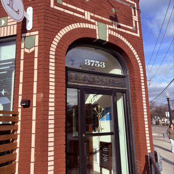 Lynette - Beer Bar Near Me - Minneapolis, Minnesota