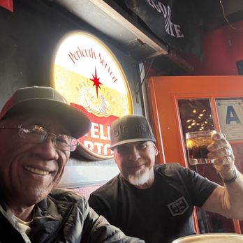 Tavern - Cheers Great food, love the burgers , and Great service as well - New American Near Me - Coronado, California Tavern - Cheers Great food, love the burgers , and Great service as well - New American Near Me - Coronado, California