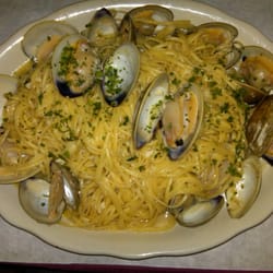 Delfino - Linguini w/ clams..
