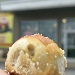 Pretzel Stop - Good looking AND delicious