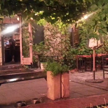 Big Bear Cafe - The entry and patio area. - Cafes Near Me - Washington, DC, District of Columbia