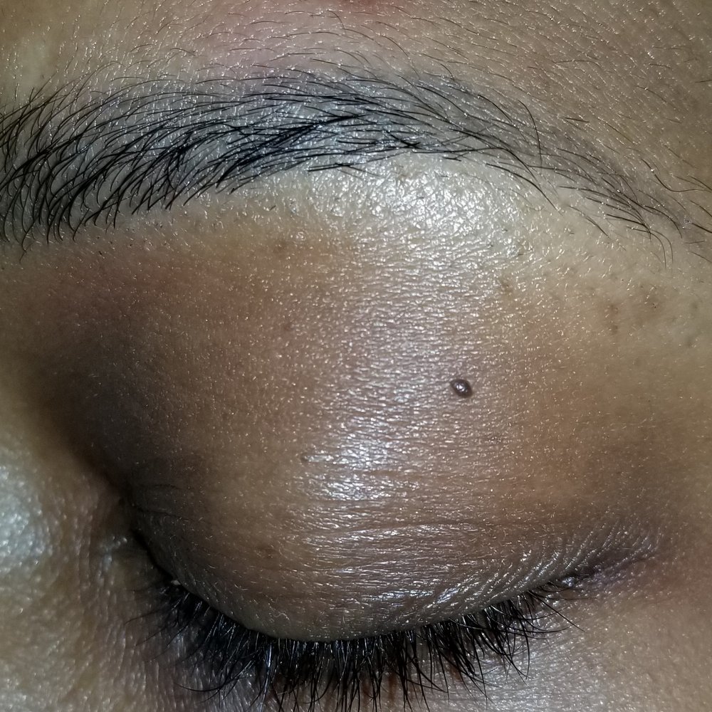 BAR NYC - Close up....can barely see the strokes from microblading....so Natural looking...Racquel is Awesome - Permanent Makeup Near Me - Brooklyn, New York